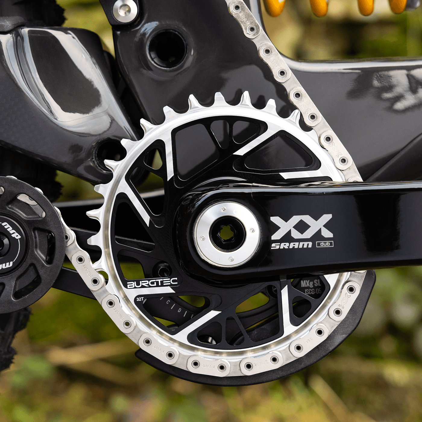 3mm Offset Thick Thin Chainring for SRAM T-Type 8-Bolt Burgtec Black / 28T