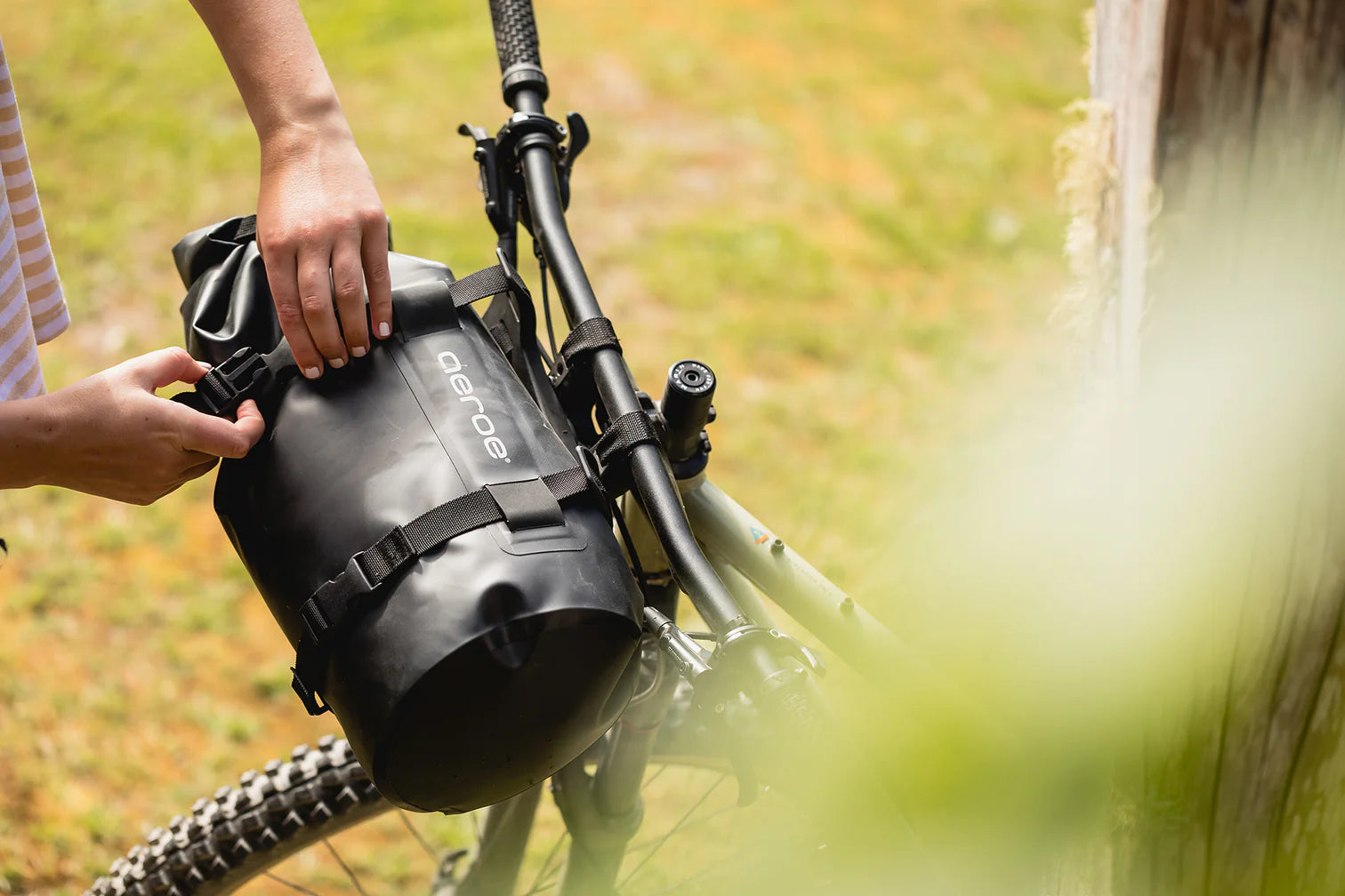 Aeroe Spider Handlebar/Fork Mount Cradle Black