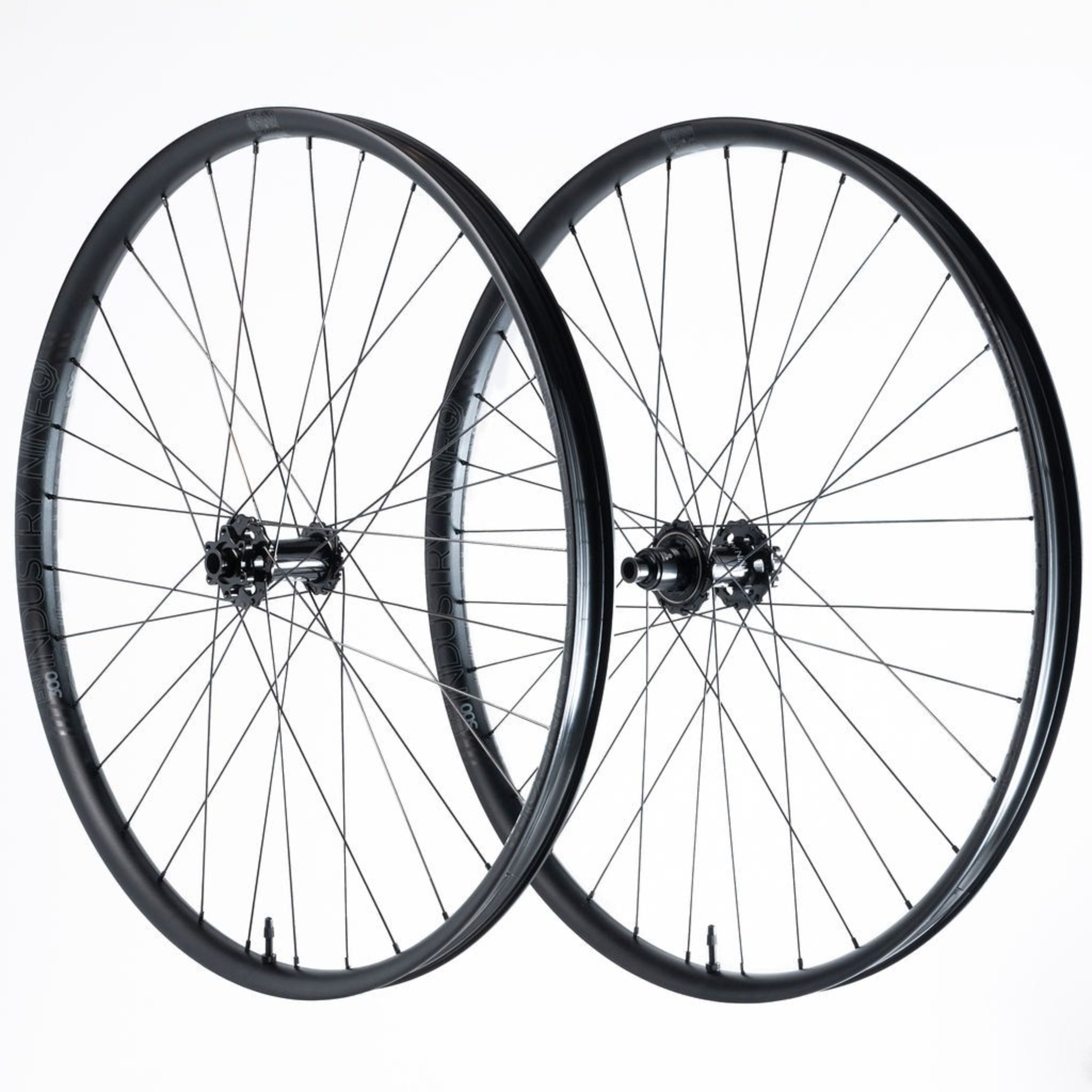 Industry Nine Hydra2 Enduro S Wheelset Black / MX 29/27 / 15x110 - 12x148 Shimano HG