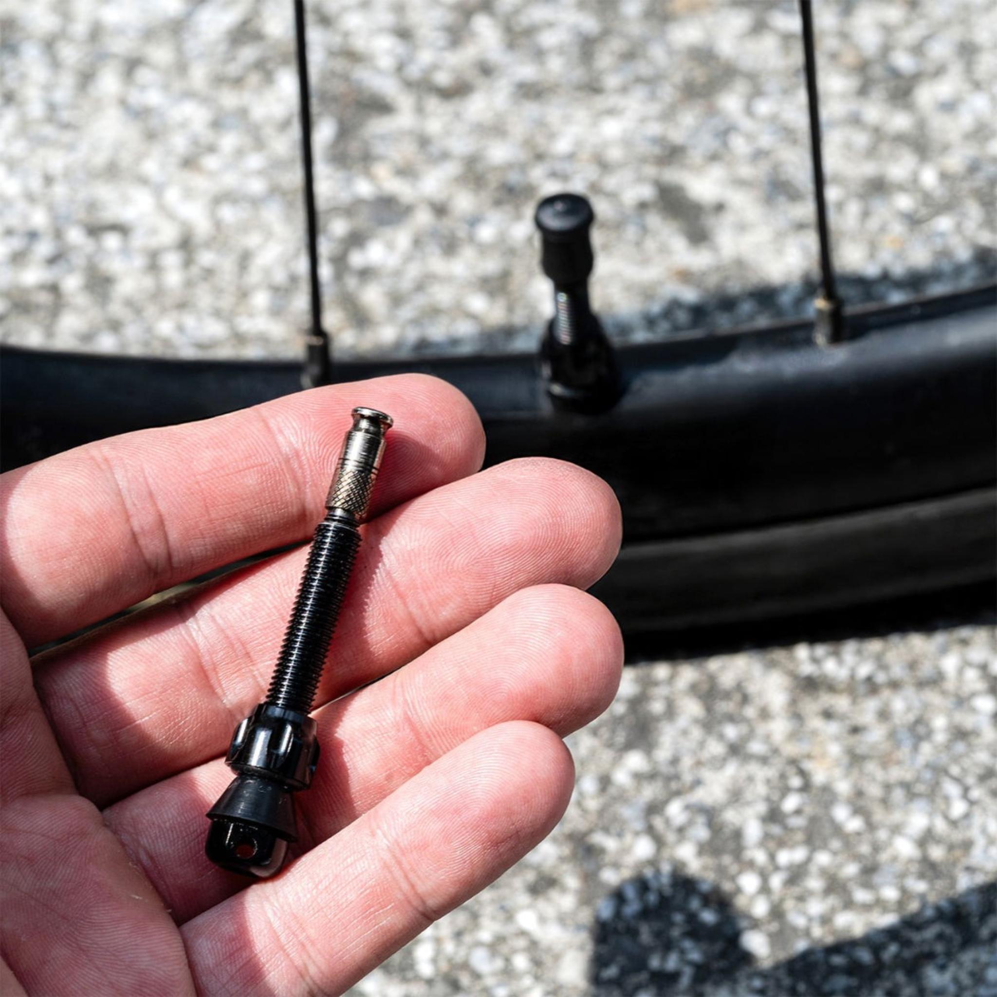 Lezyne Clik TLR Tubeless Valve Pro Black / 44mm