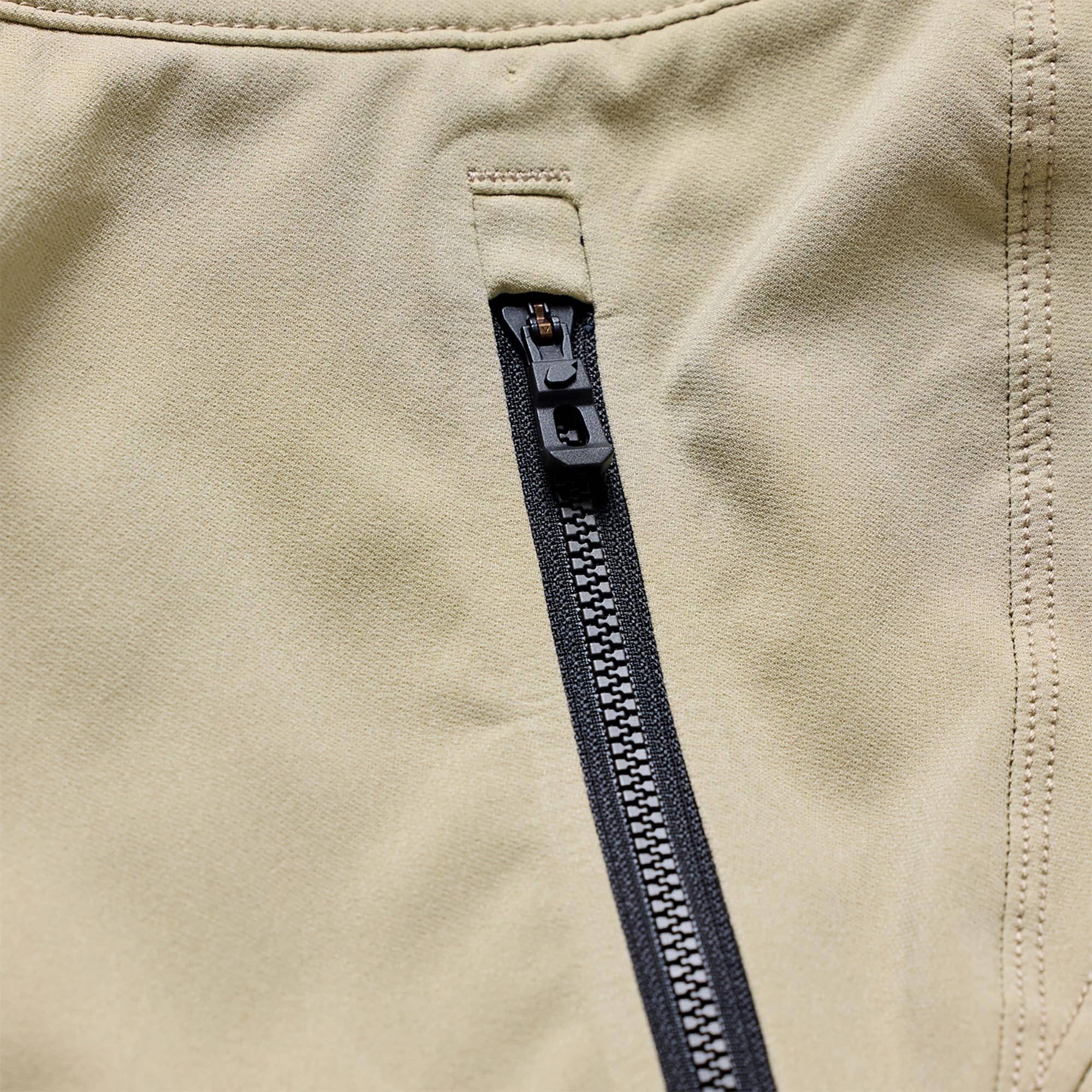 Stage Shell Short