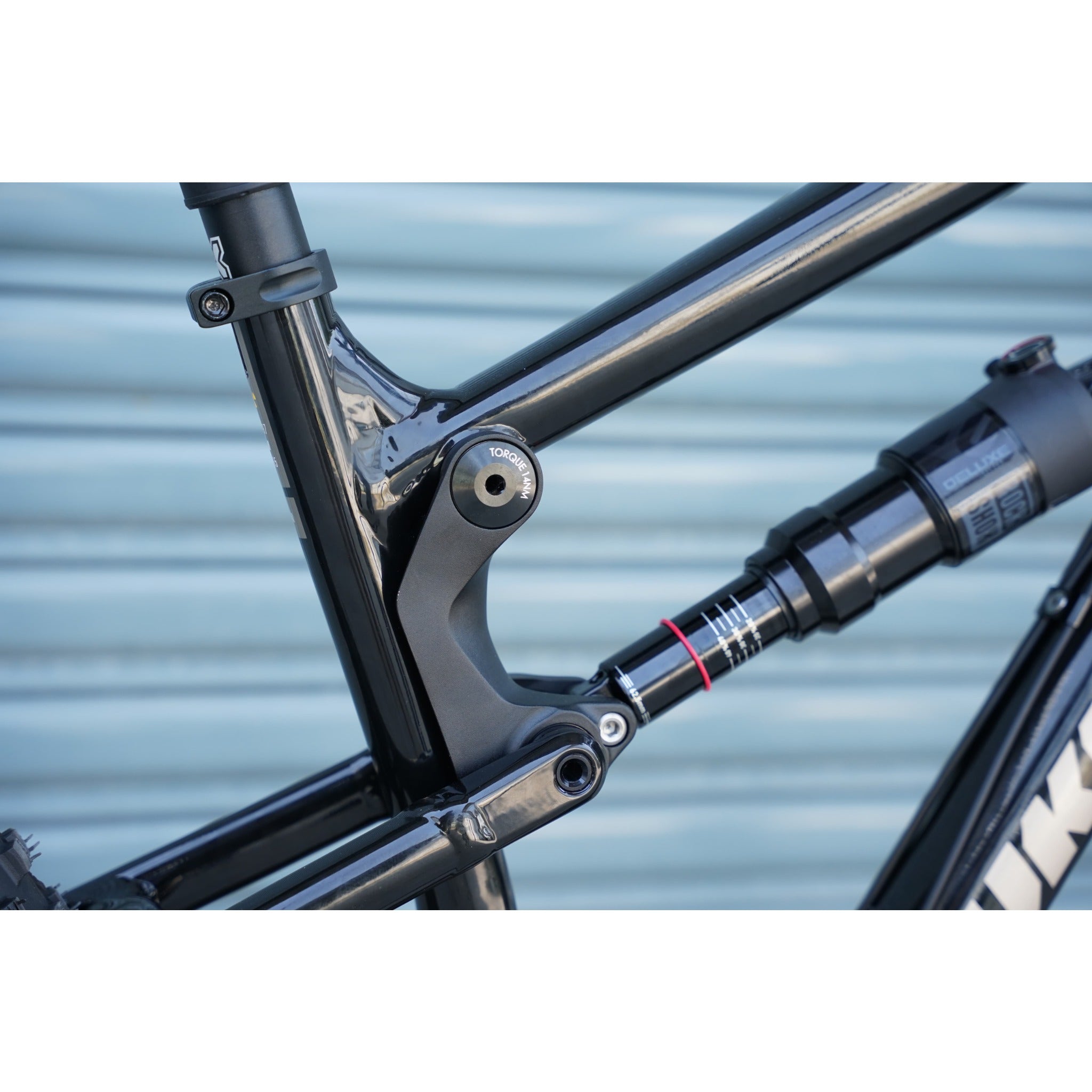 Tracker FS Sport 2027
