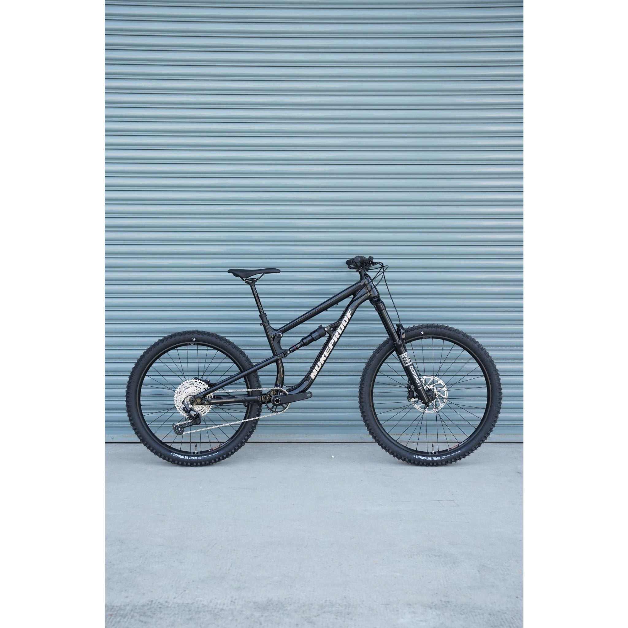 Tracker FS Sport 2027 Gloss Black / S