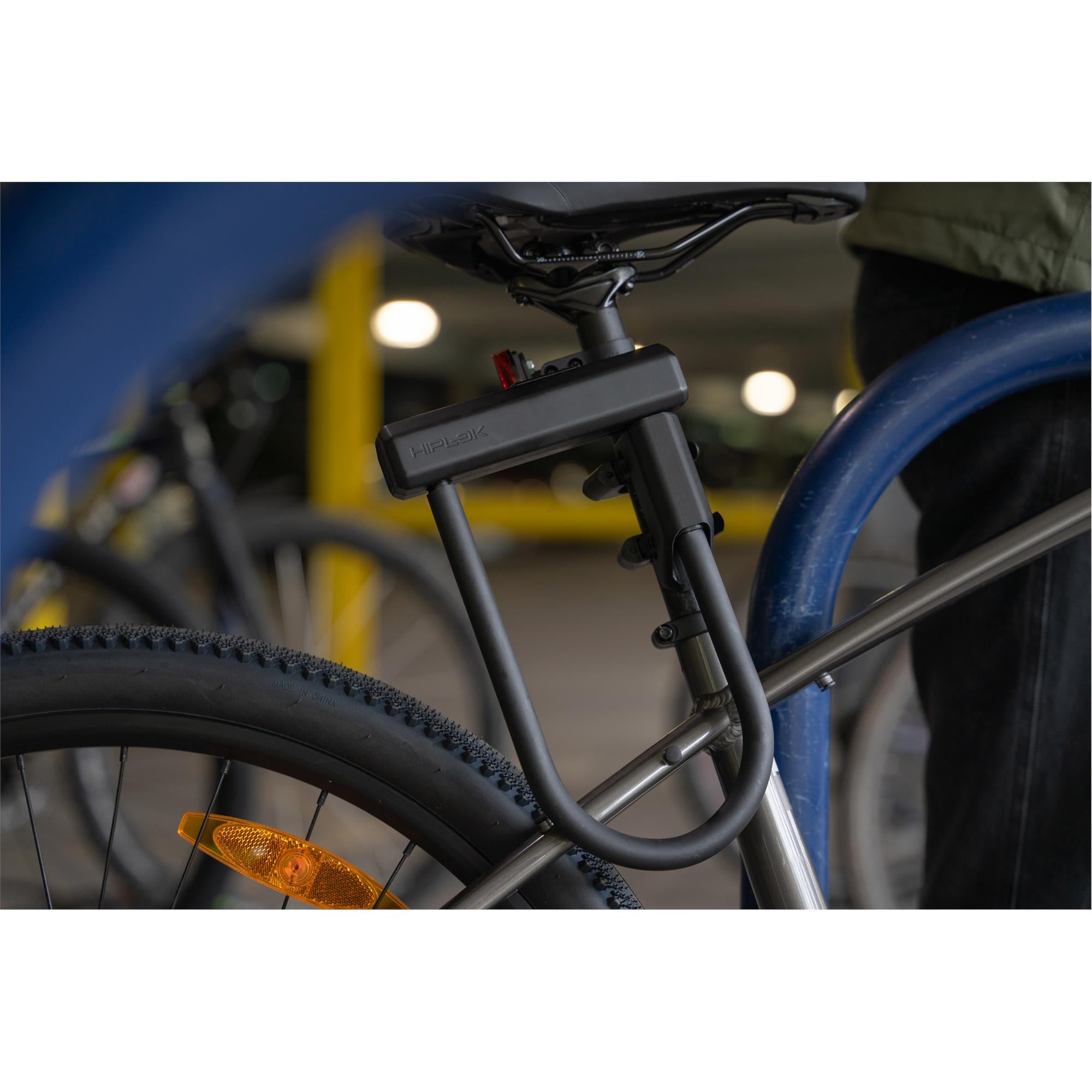 Urban D Lock - Gold Sold Secure Black