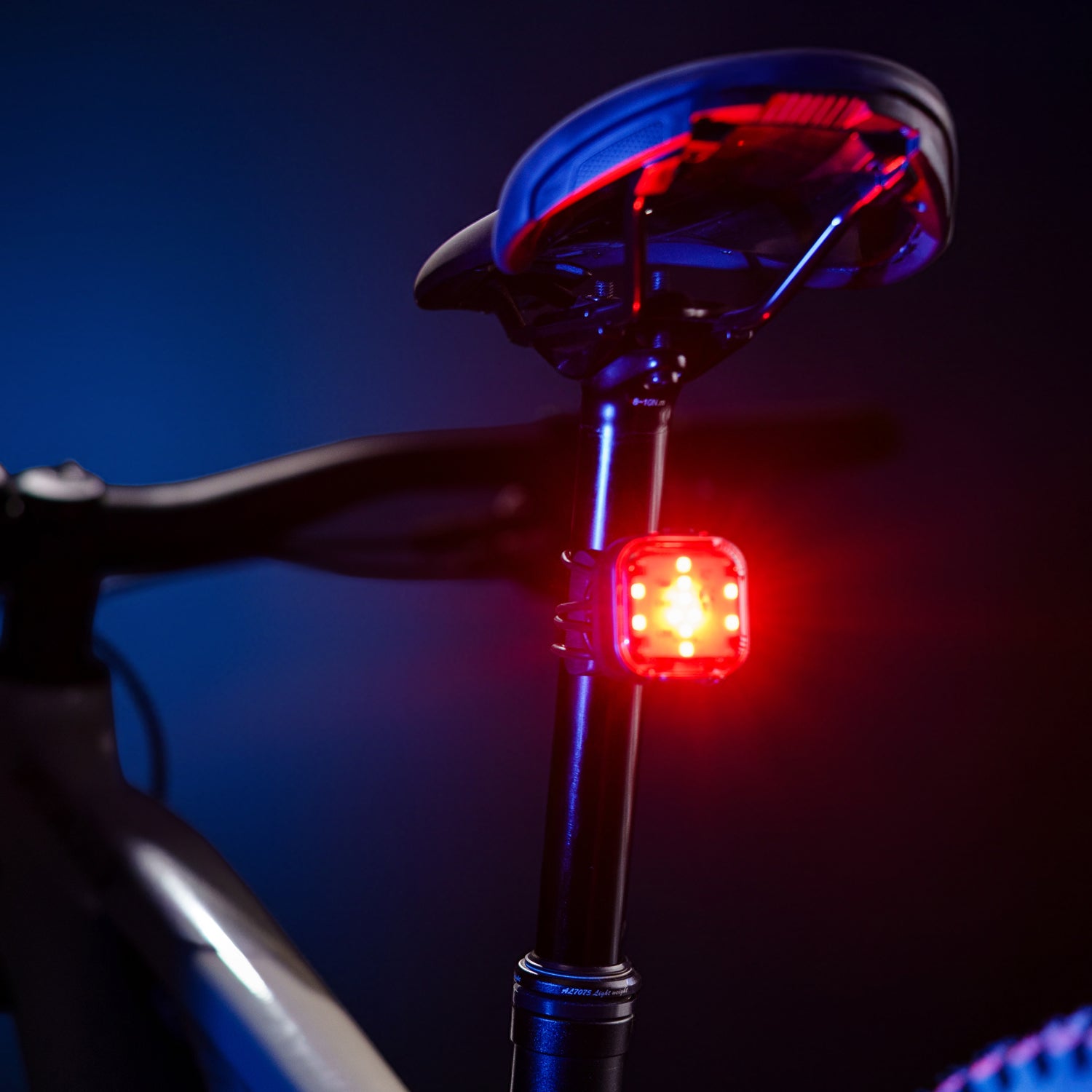Zecto 2 Drive 200+ Rear Light Black