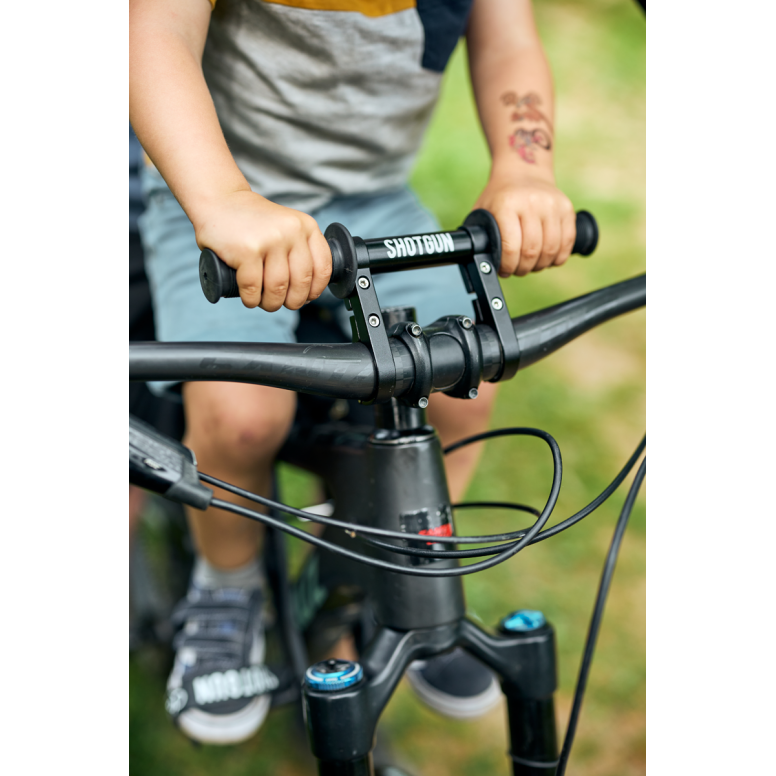Kids Ride Shotgun Seat & Bar Combo Pack Black