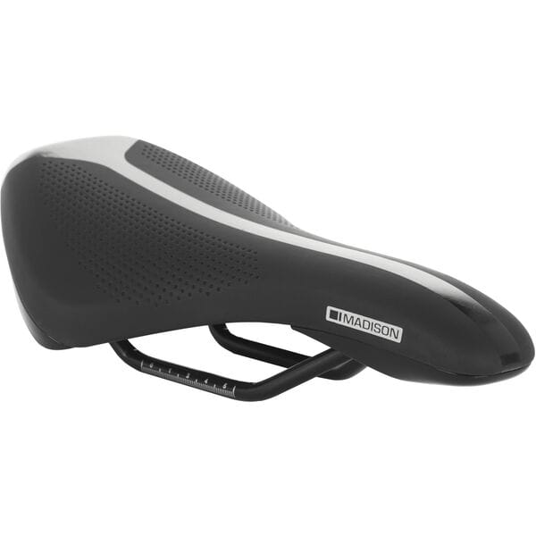 Madison Roam Junior Saddle Black / 135mm x 245mm