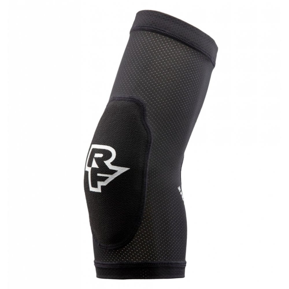 Race Face Charge Elbow Guard Stealth Stealth / M