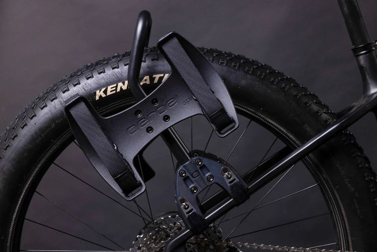 Aeroe Spider FAT Rack Black