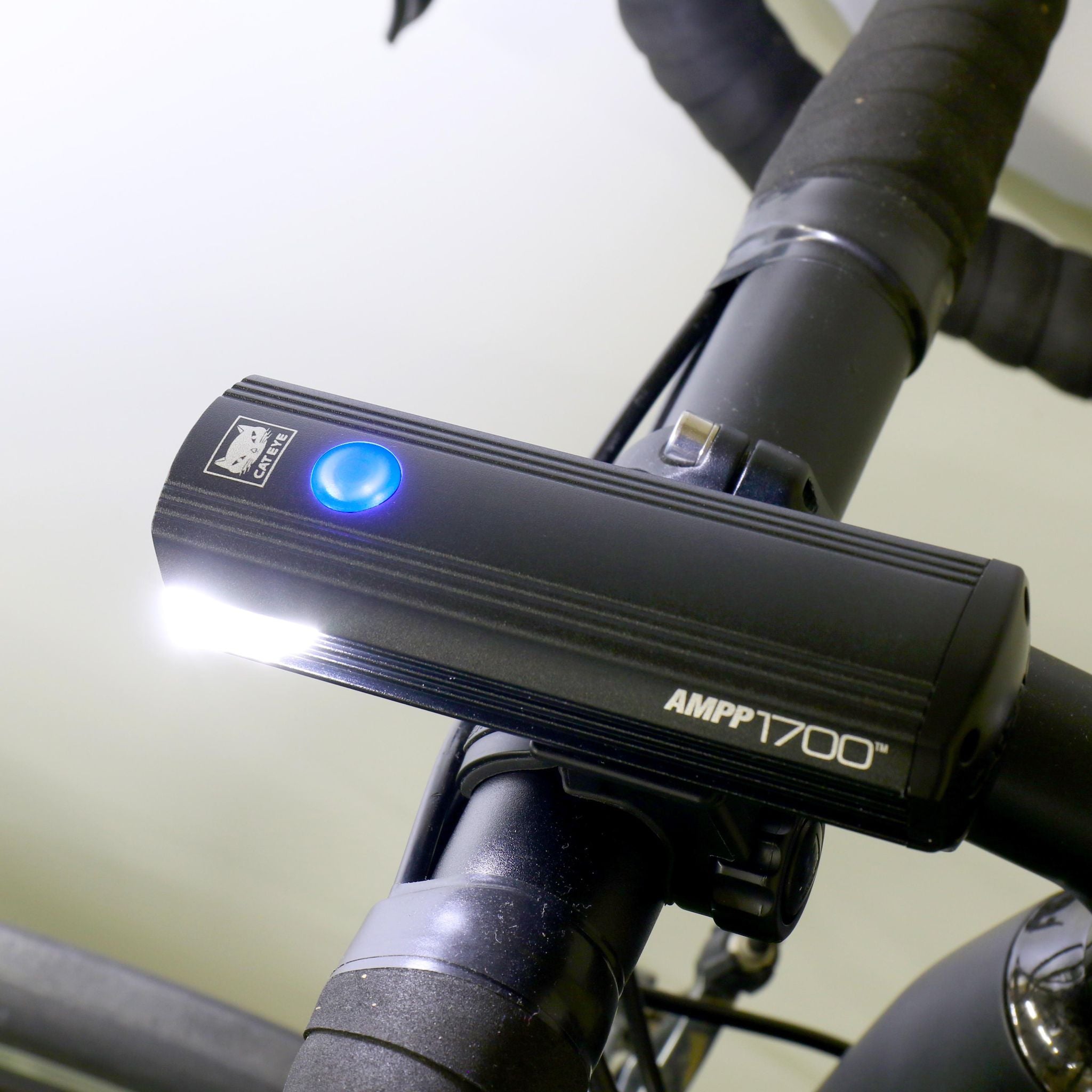 Cateye AMPP 1700 Front Bike Light | Bike Lights | Biketart