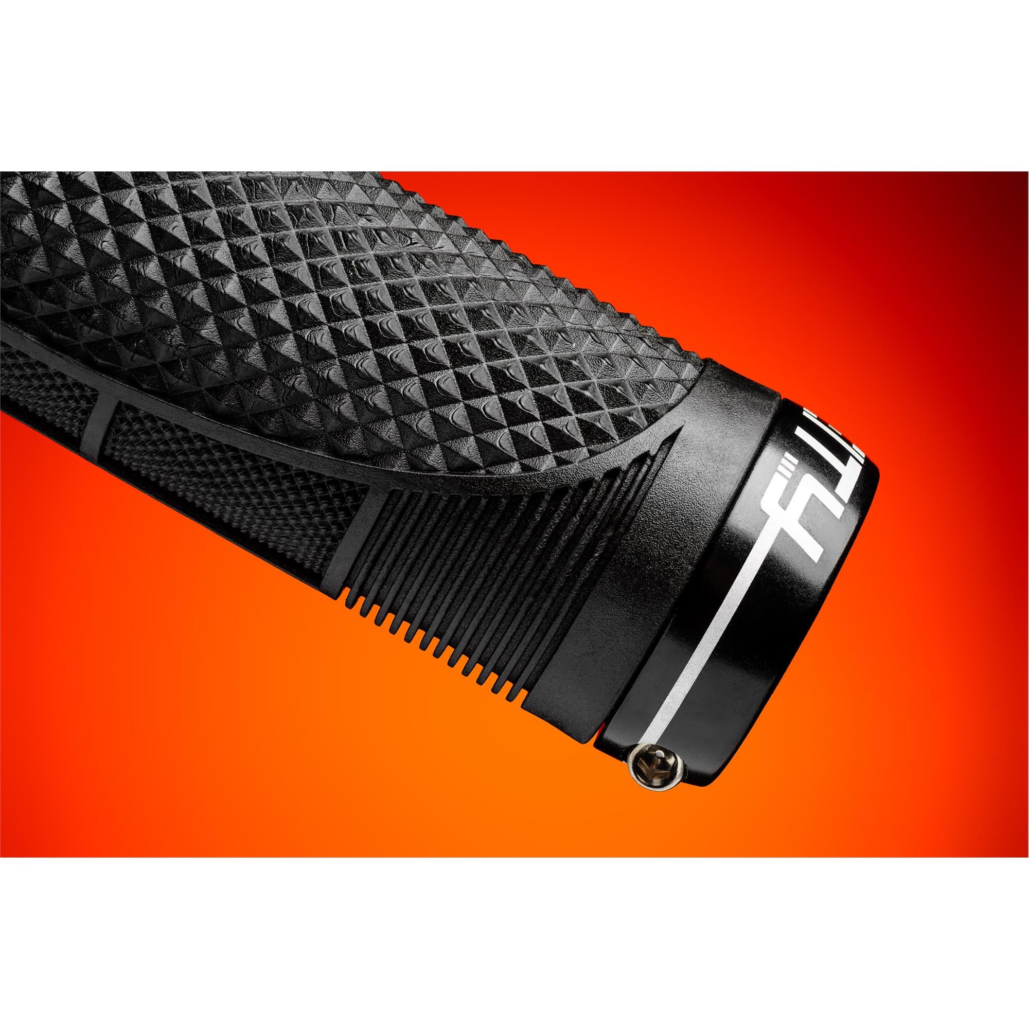 Deity Megattack Grips Black