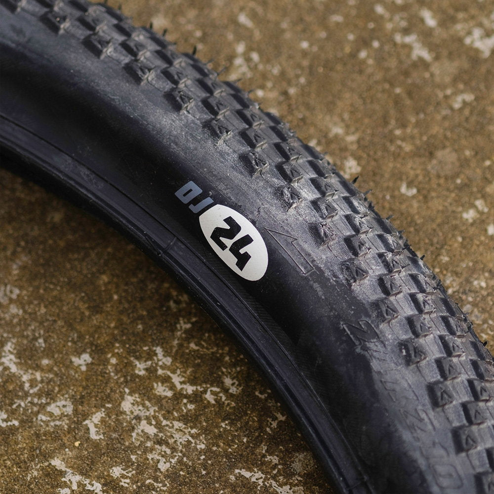 DJ24 Tyre Black / 24 x 2.1