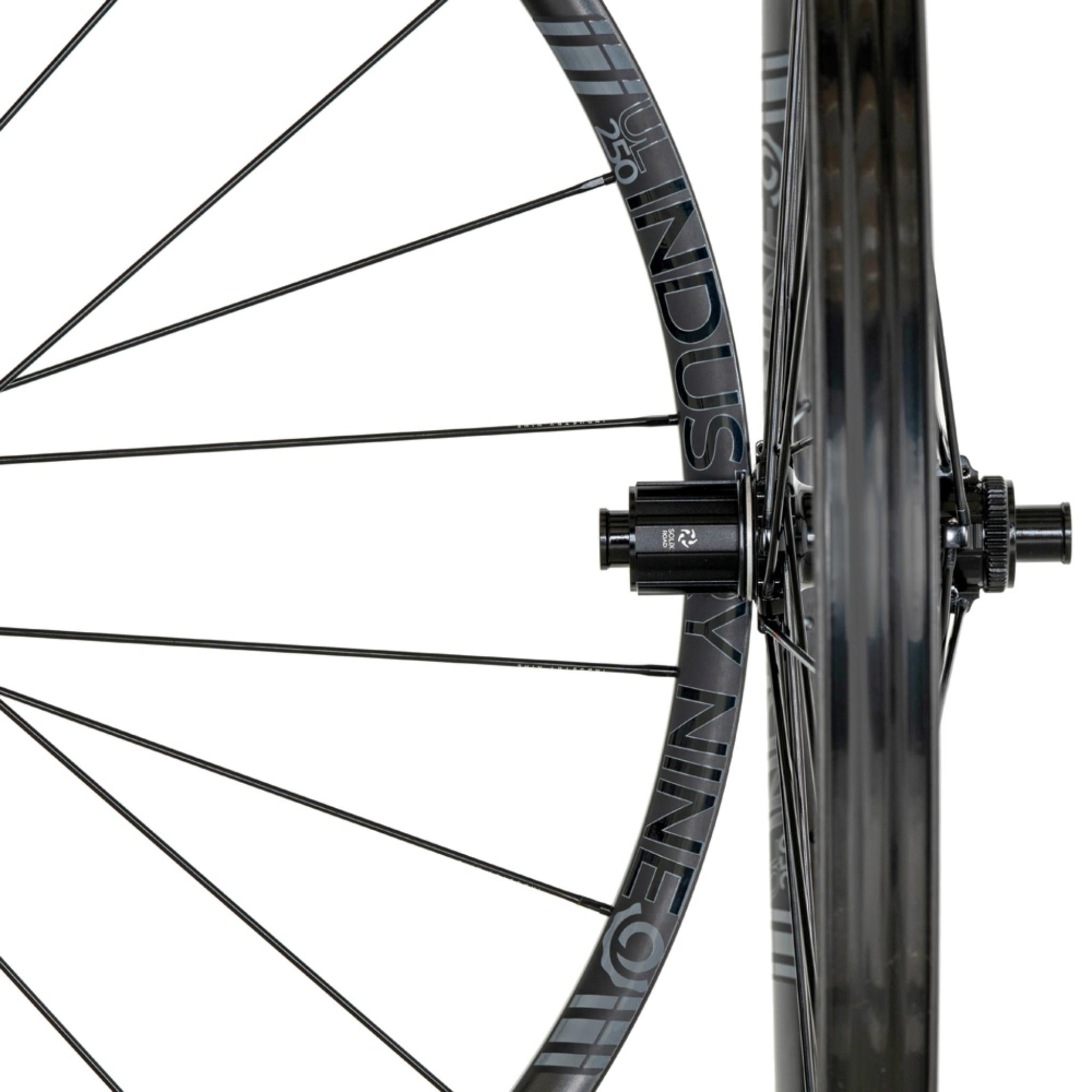 Industry Nine SOLiX G UL250 Carbon Wheelset