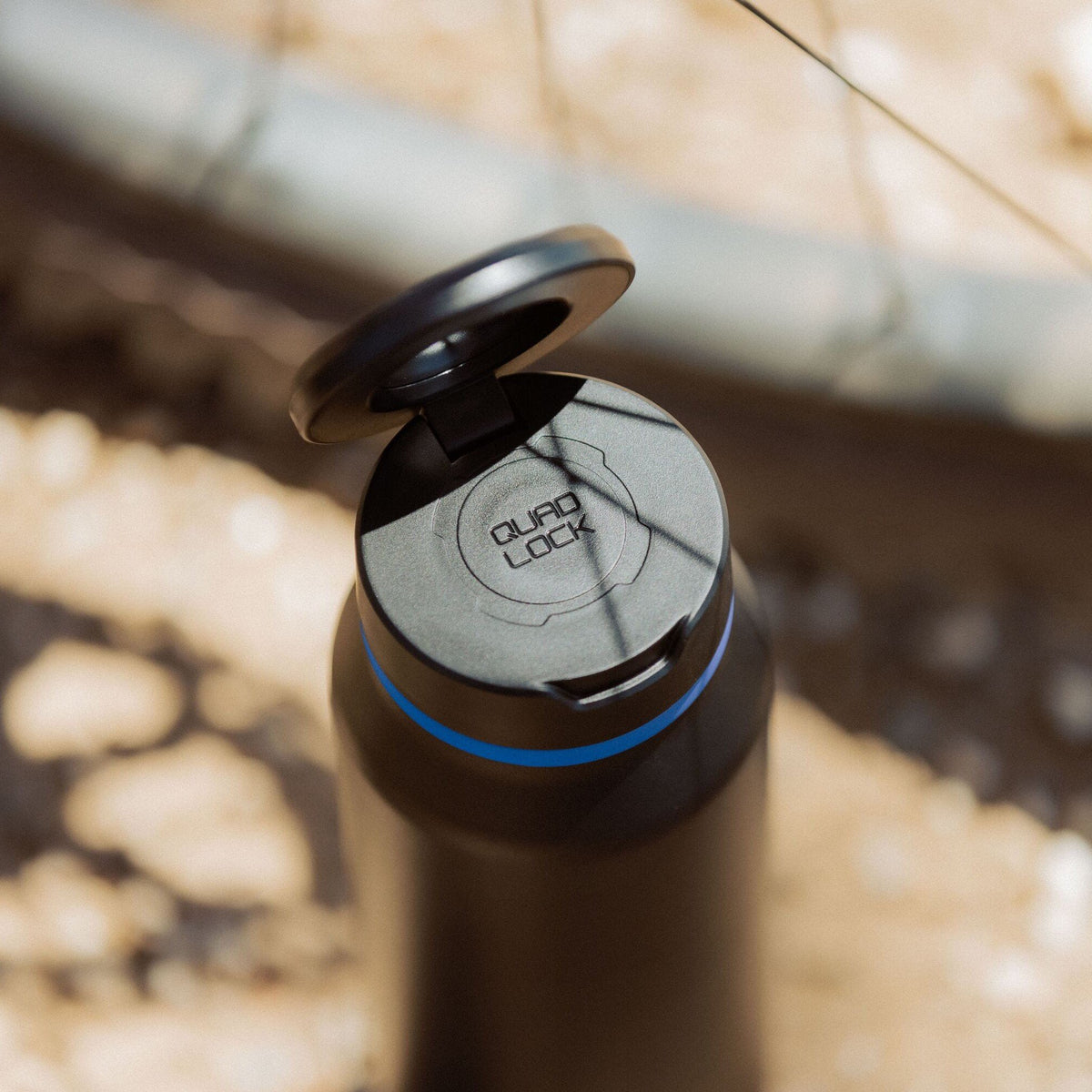MAG Water Bottle Black / 700ml