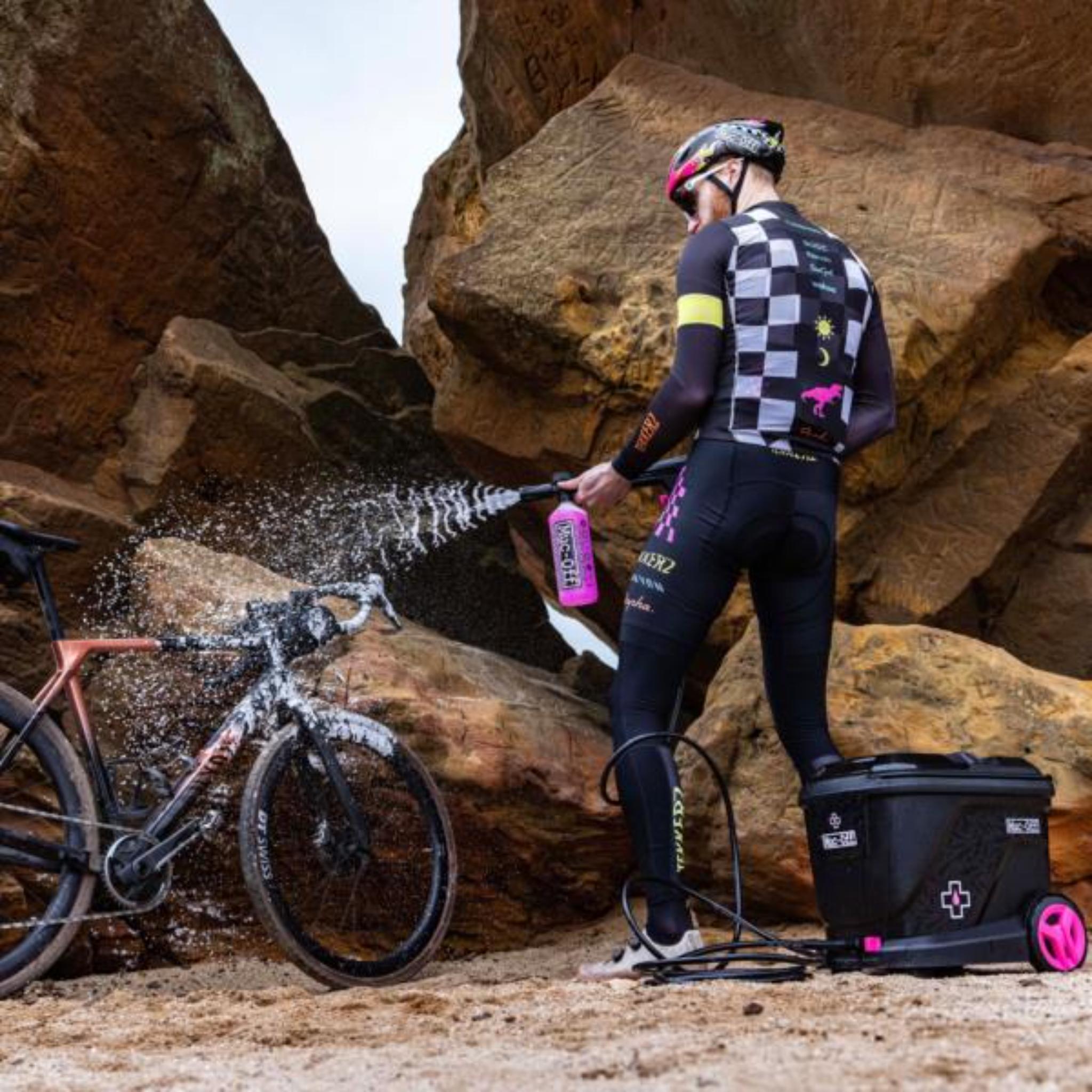 Mobile Pressure Washer & 1L Nano Cleaner