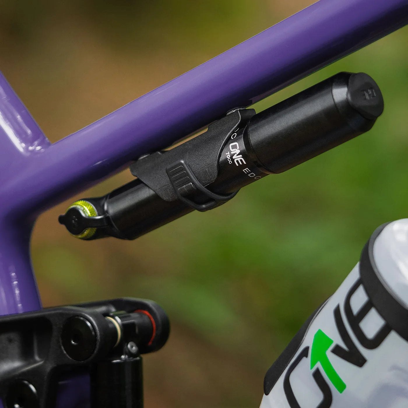 OneUp Components EDC Inline Pump Mount Black