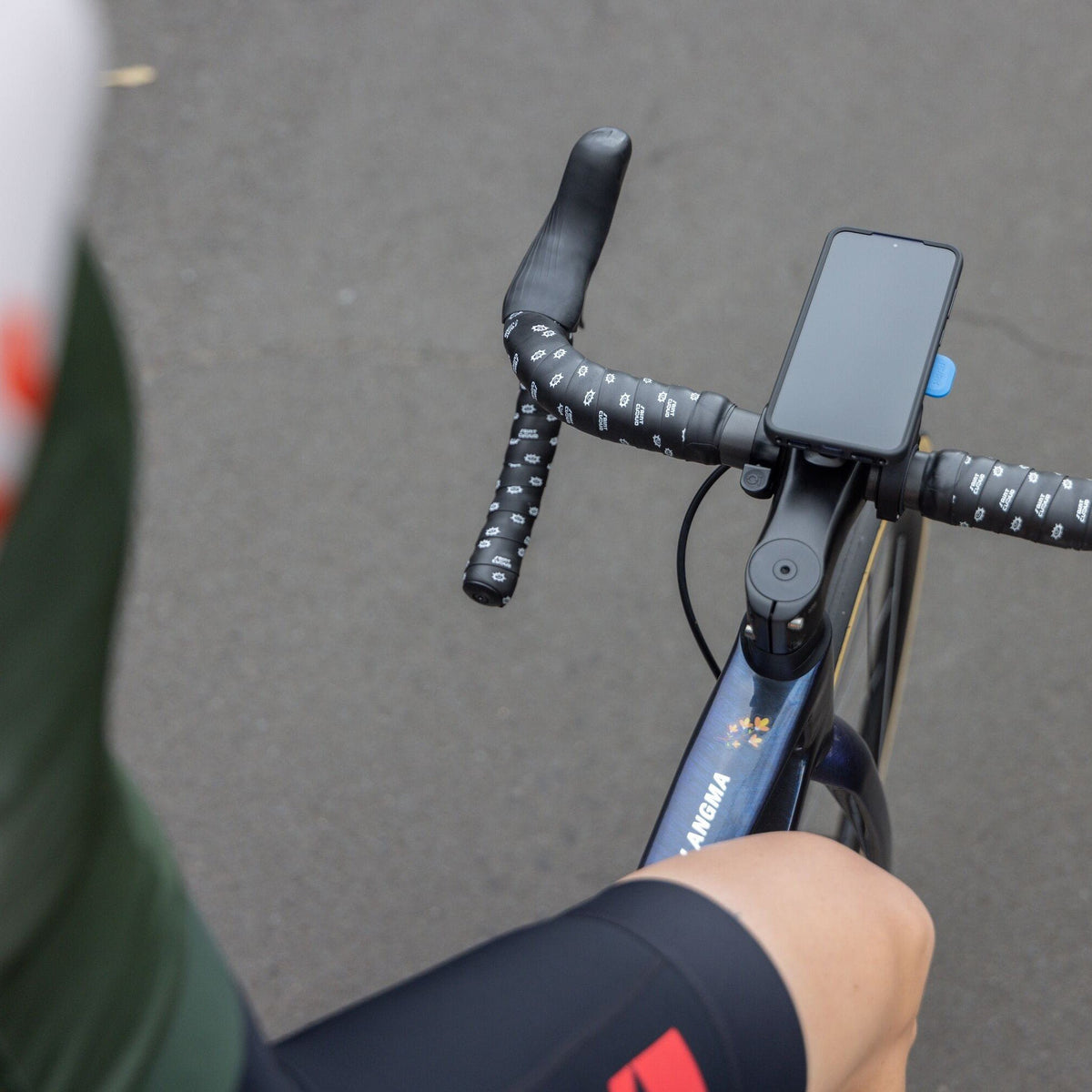 Out Front Mount V3 Black / One Size
