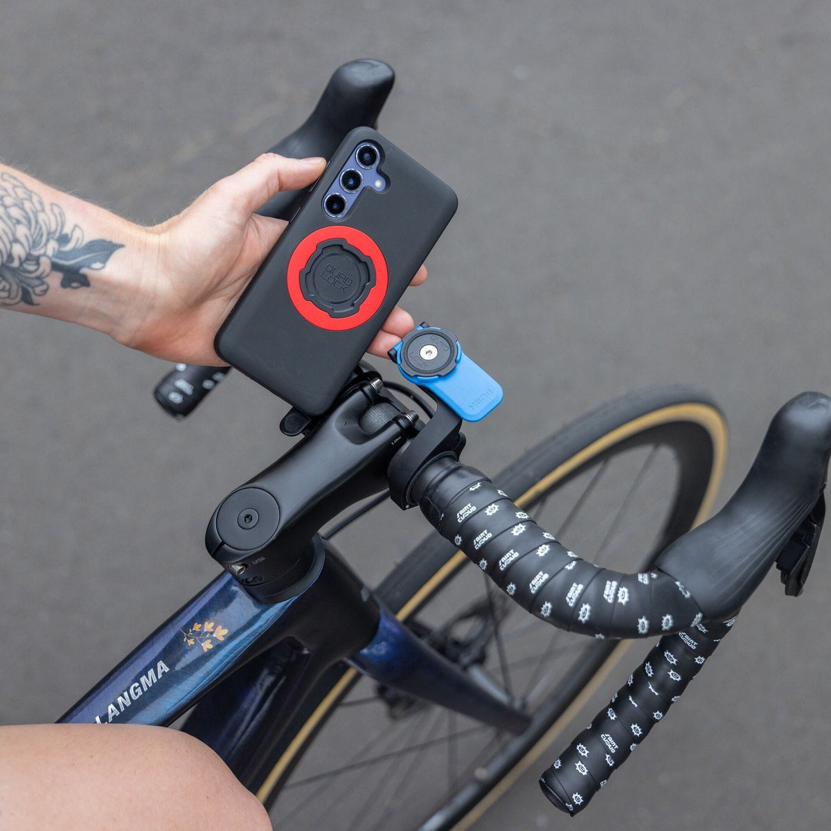 Out Front Mount V3 Black / One Size