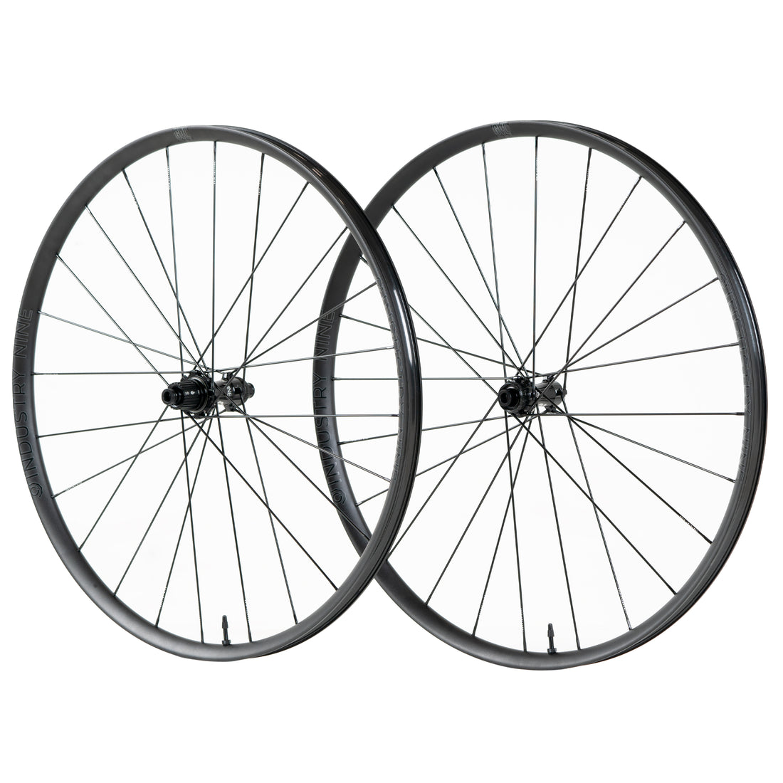Revive 2.0 AL System Solix 700C CL Front Wheel Black 12x100