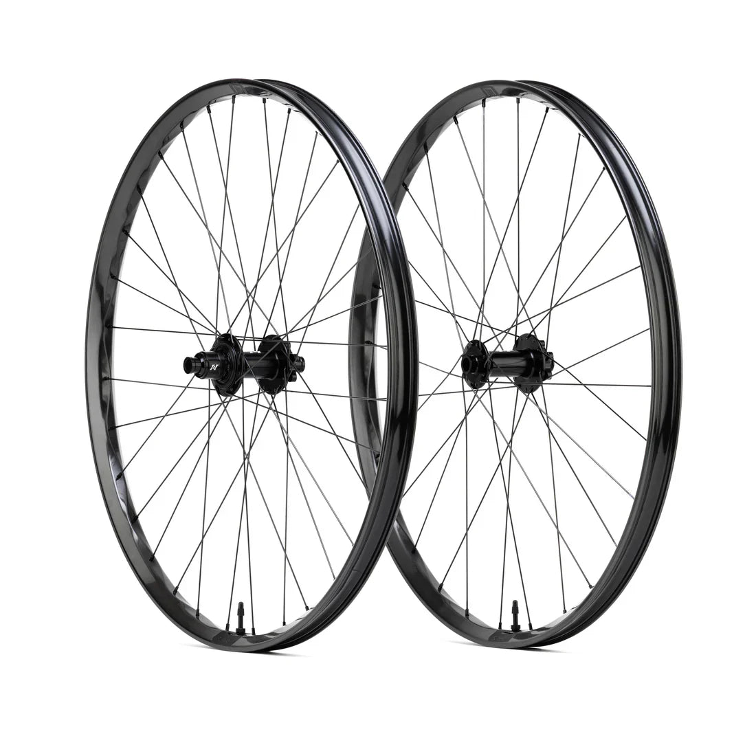 Triad Carbon 1/1 CL Front Wheel Black
