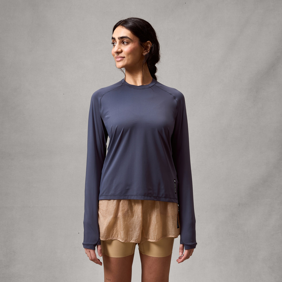 Women's Alltrack Rout L/S Tech Tee Carbon Grey / XS