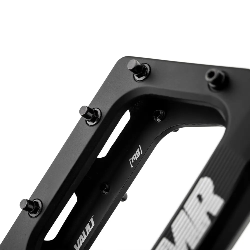 DMR Vault Mag Flat Pedals Black