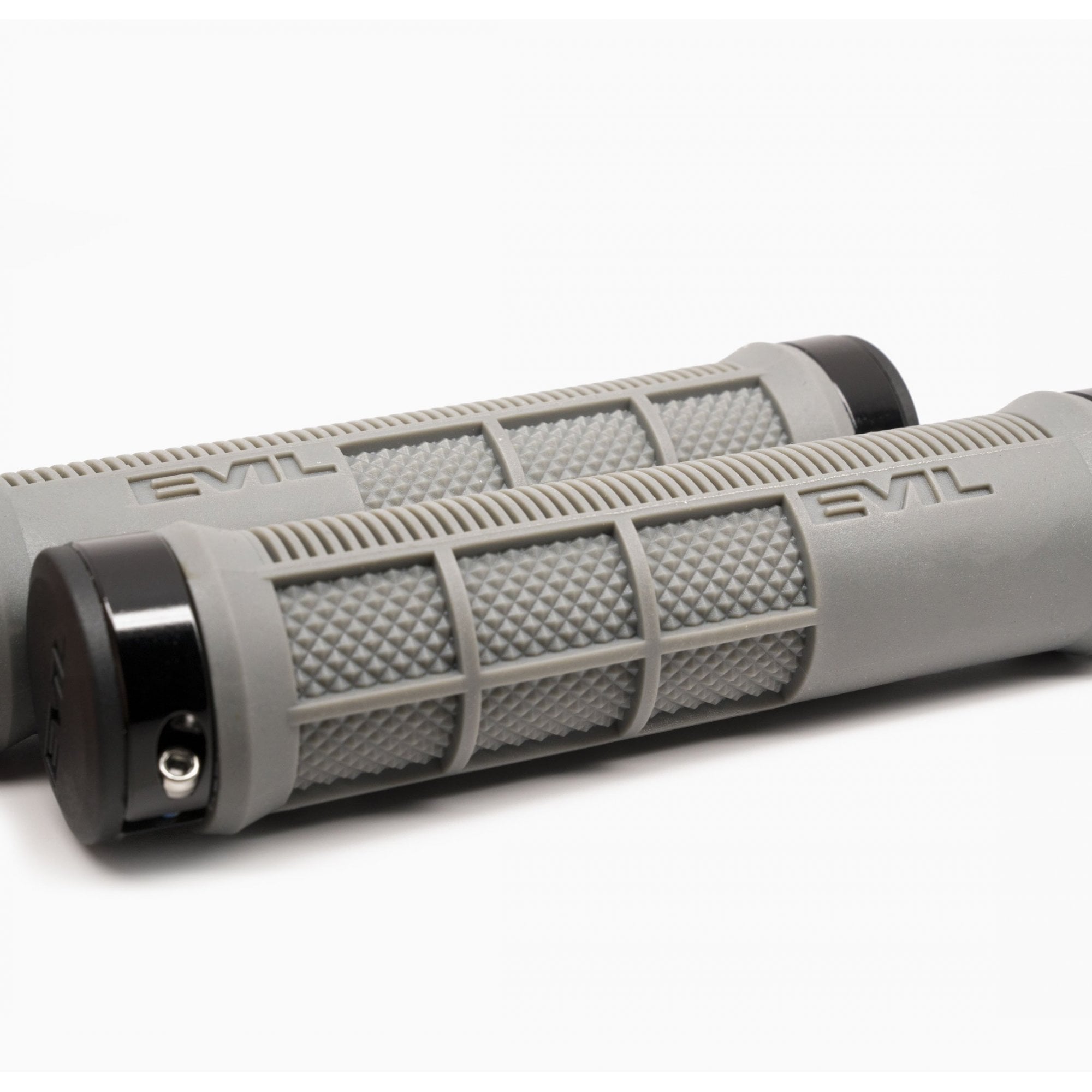 Evil Bikes Pamela Handerson Grip Muddy Waters